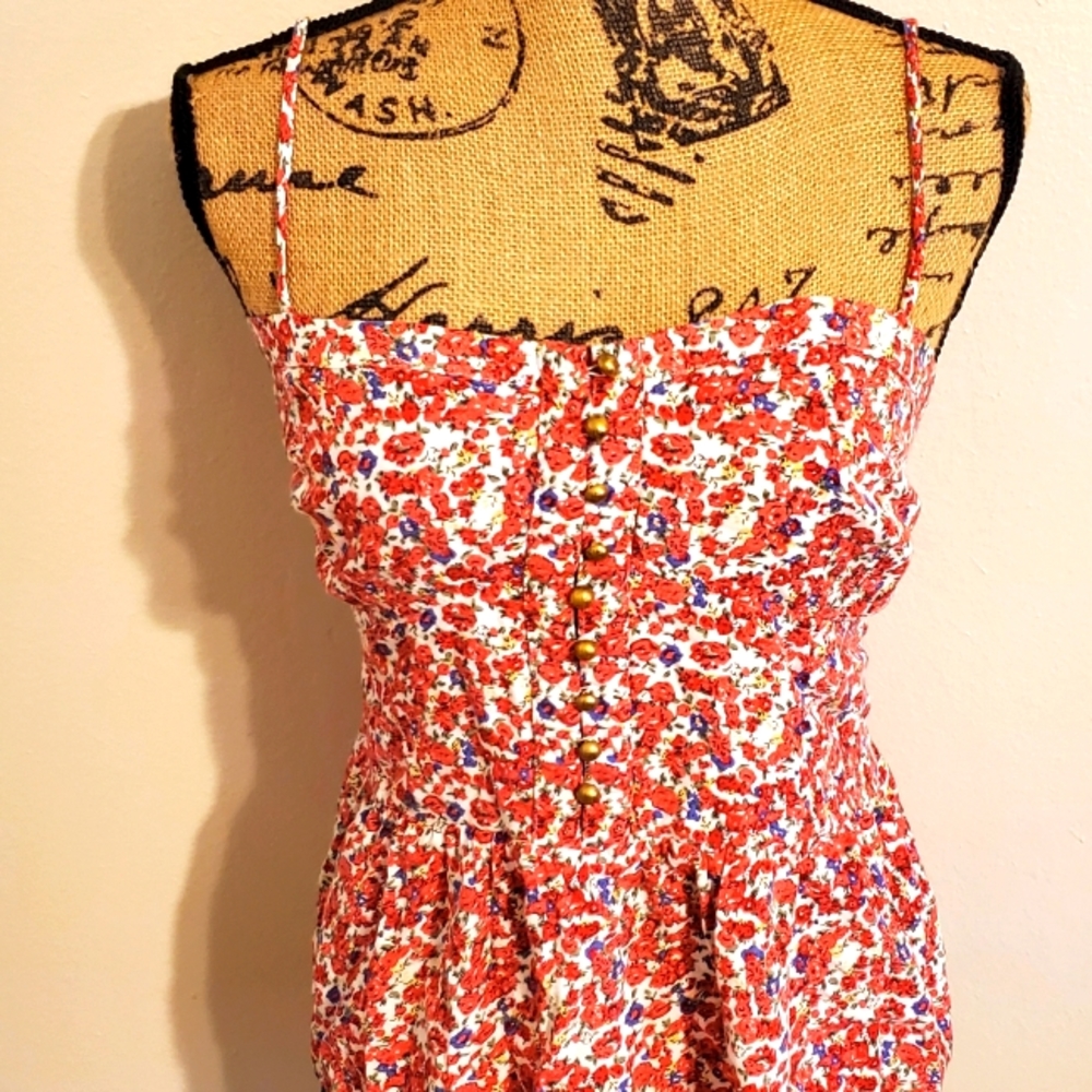Spaghetti strap top. Red floral pattern, size XL